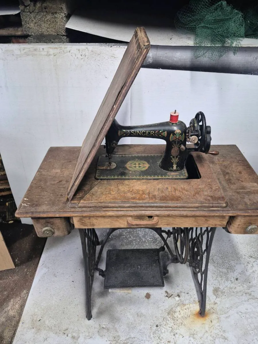 Singer sewing machine vintage clearance - Image 4