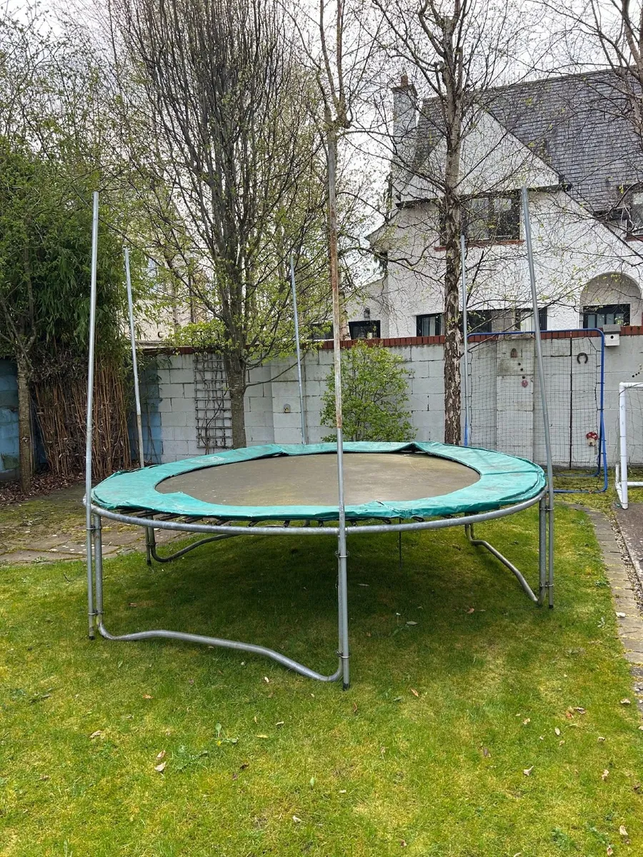 High-Performance 12ft Trampoline – Quality Build, - Image 2