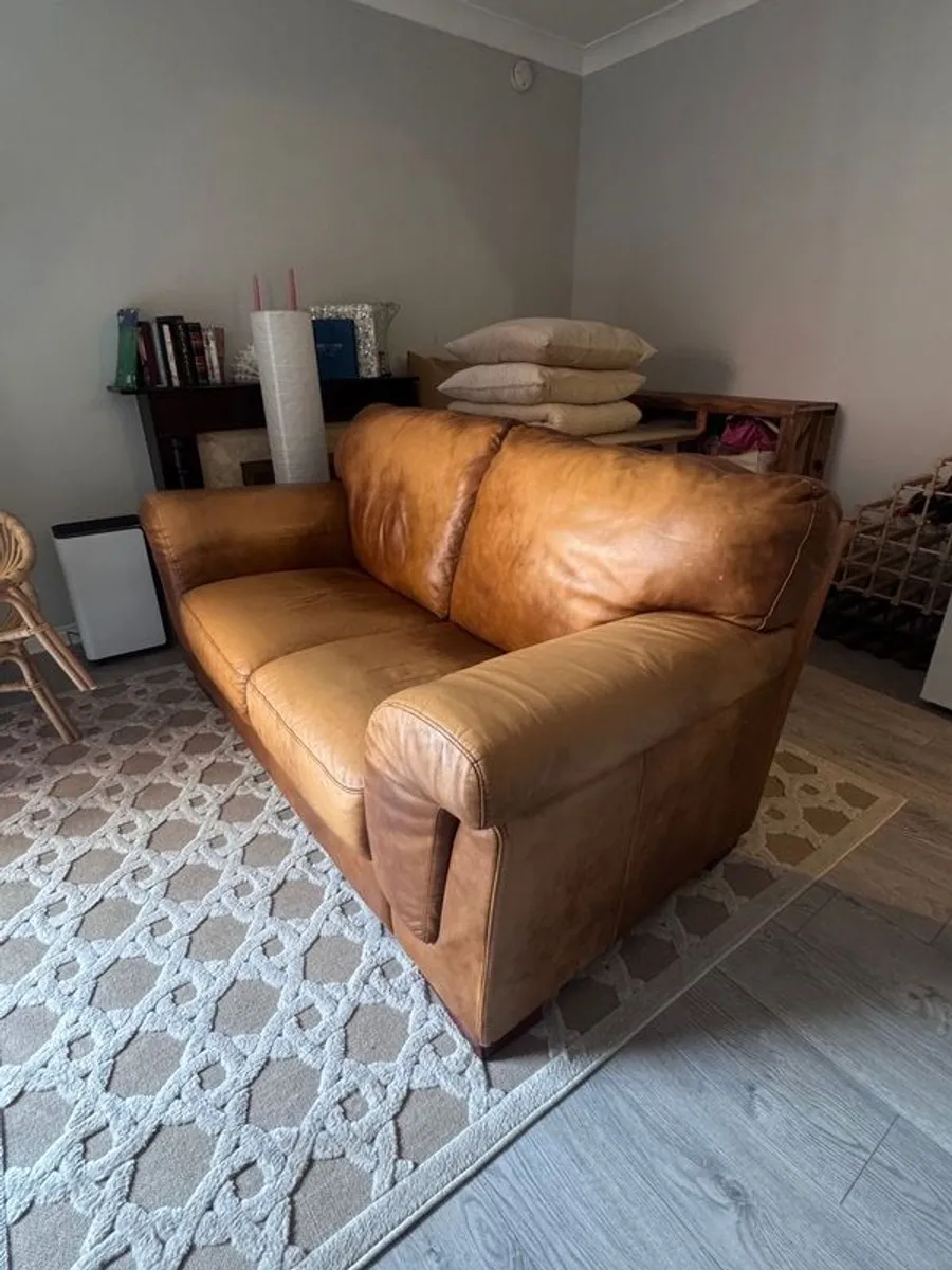 2 seater leather couch - Image 3