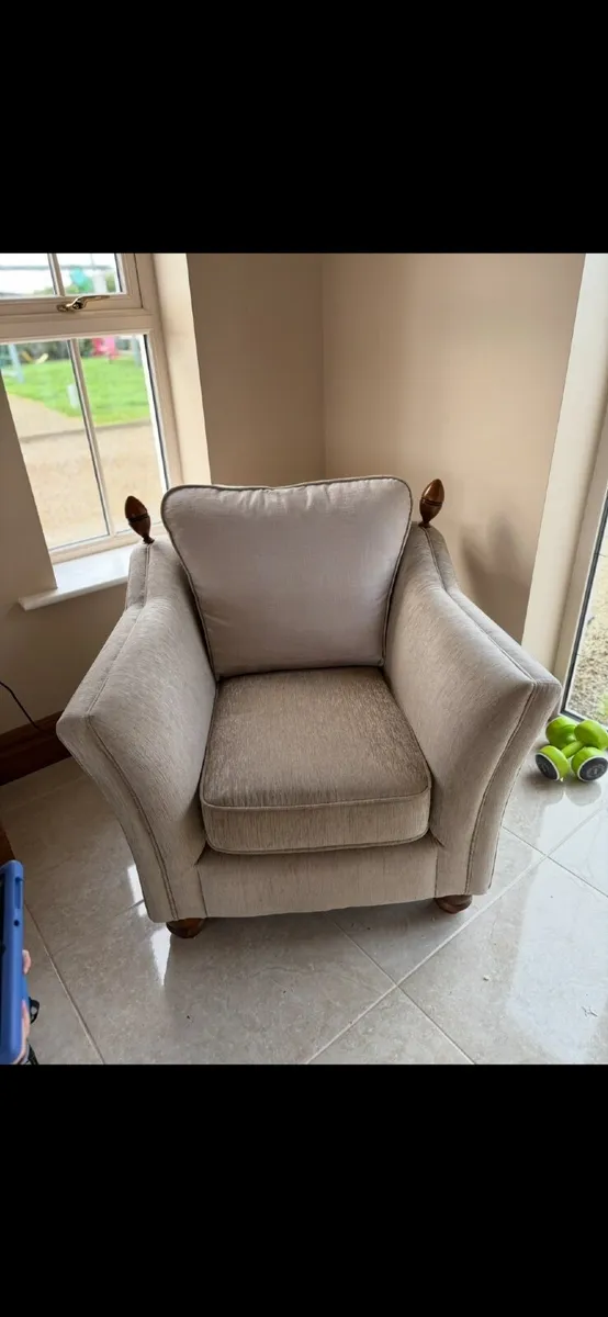 Armchair - Image 2