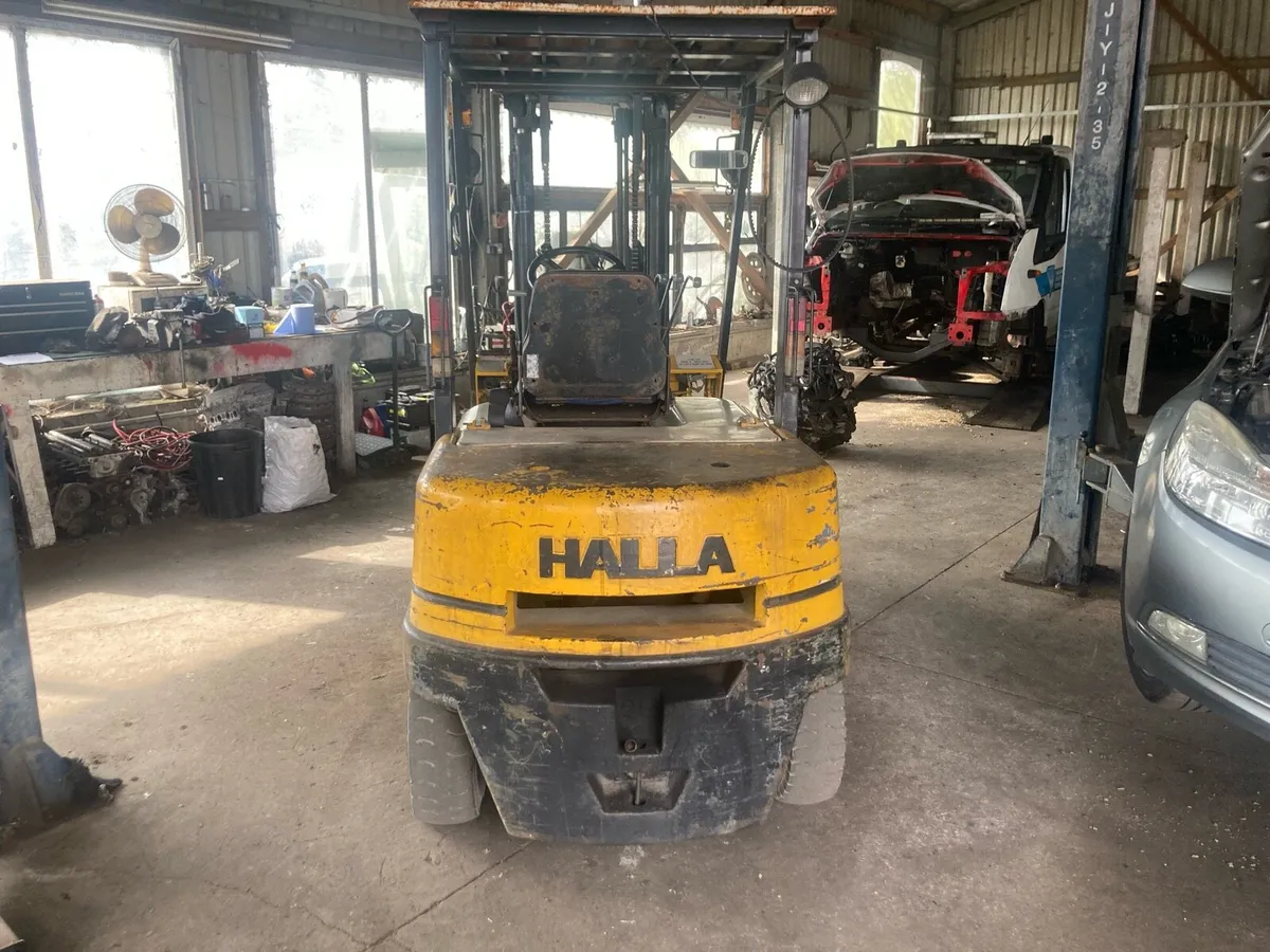 Forklift - Image 2
