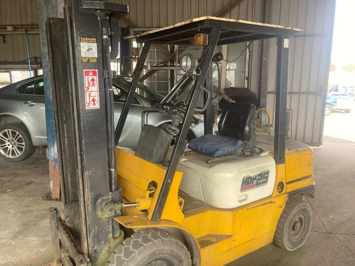 Forklift - Image 3