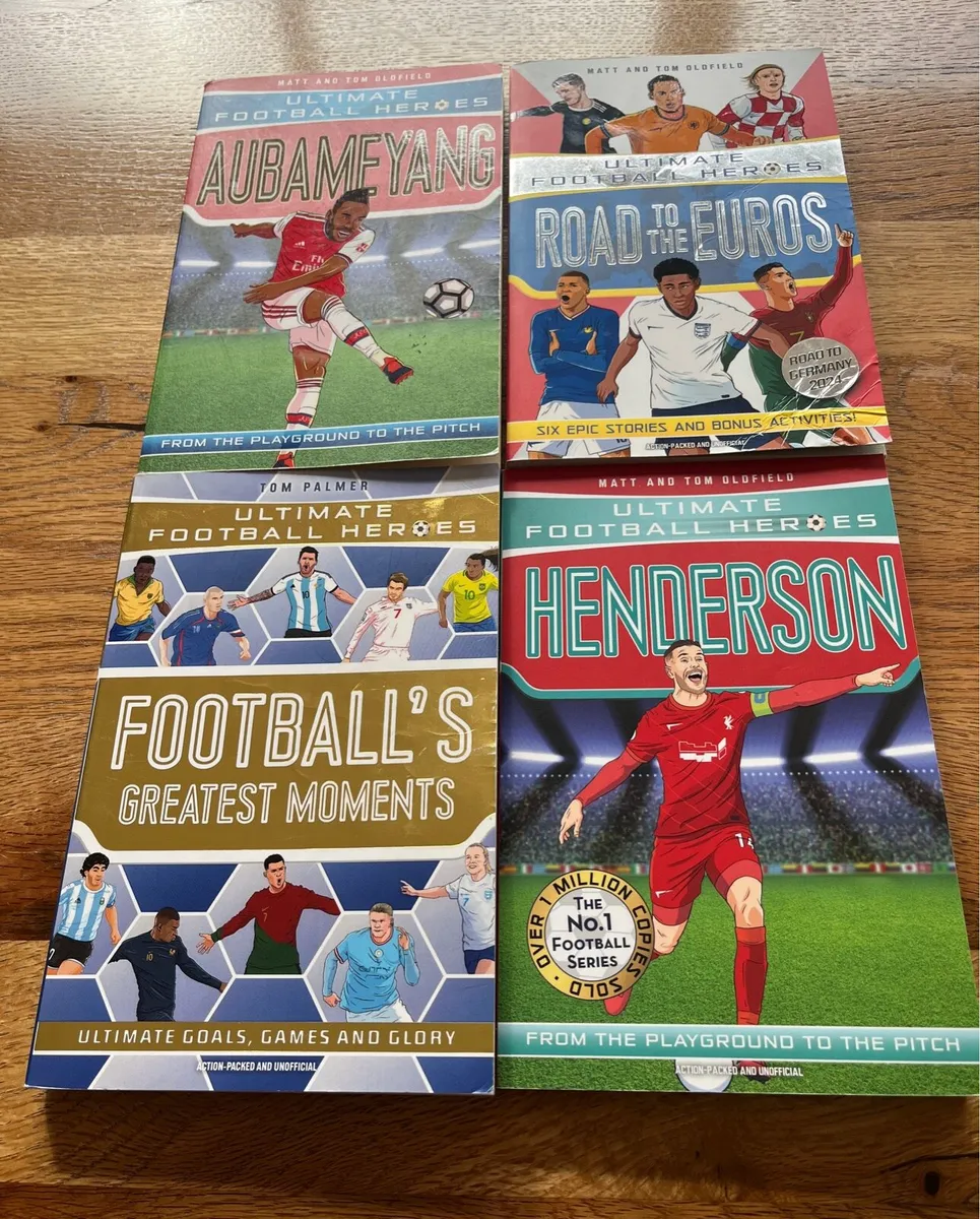 Kids Books - Ultimate Football Heros Books - Image 3