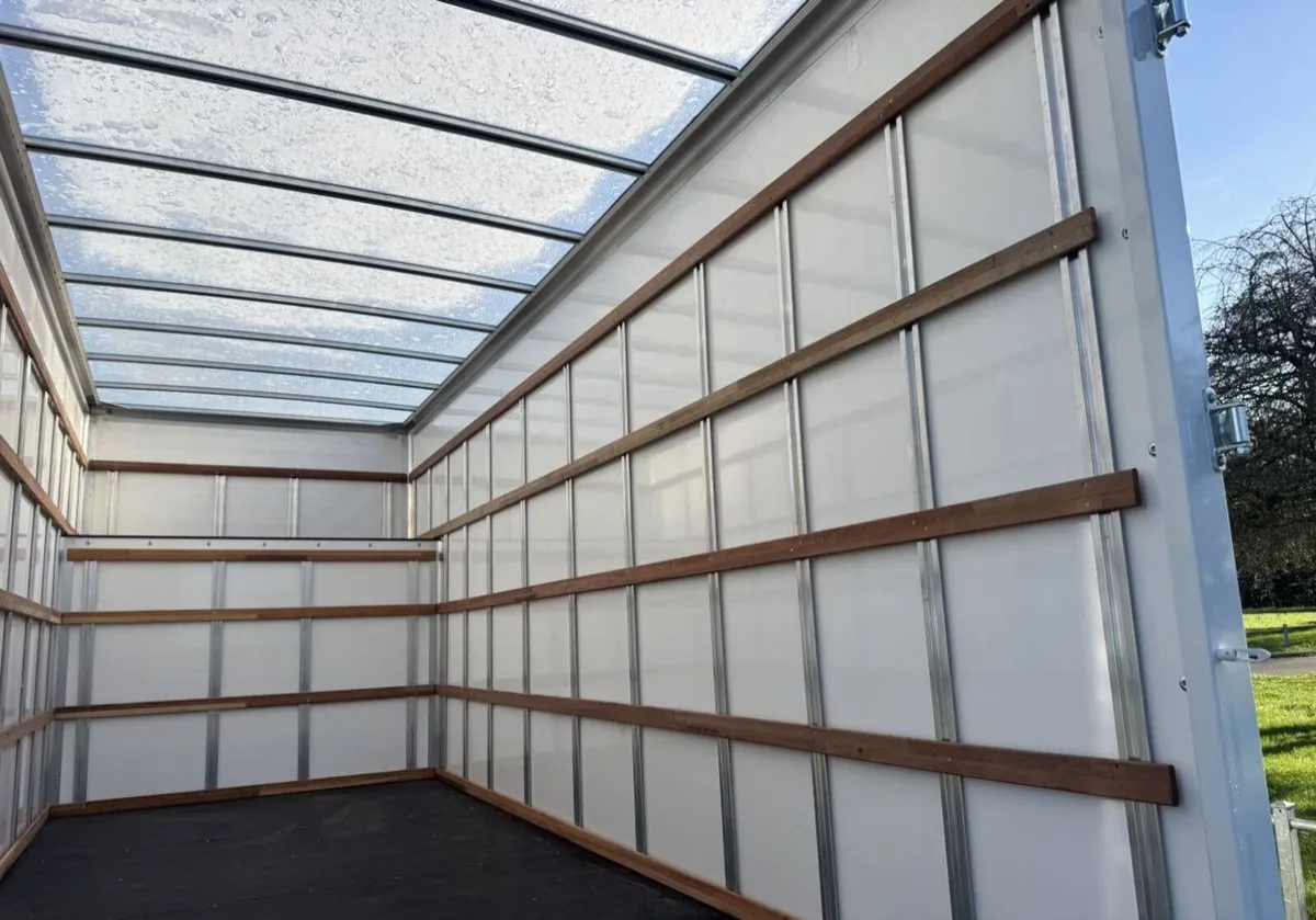 2020 Mercedes-Benz Sprinter Luton Box Van - Image 4