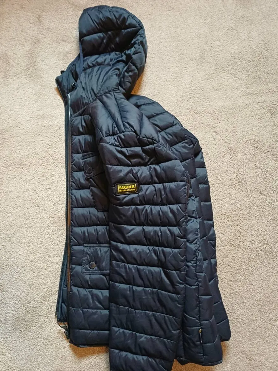 Barbour down jacket xxl - Image 1