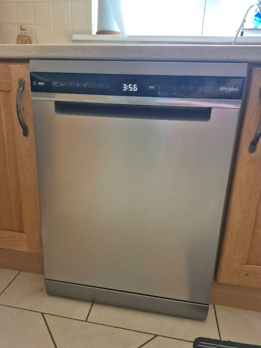 Whirlpool dishwasher - Image 1