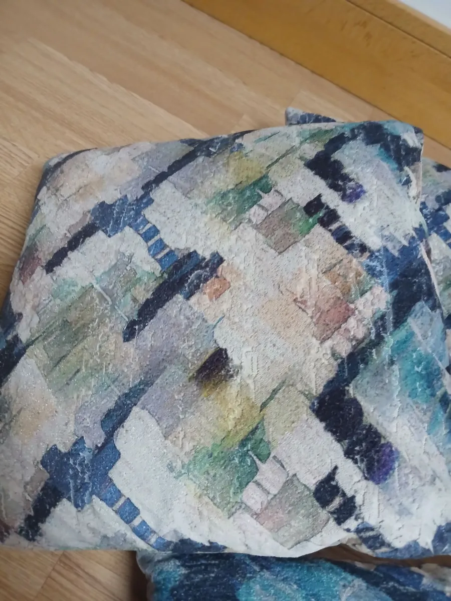 Scatterbox cushions - Image 2