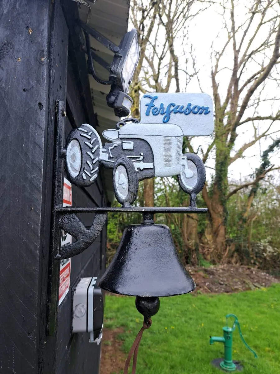 Ferguson  20 cast iron bell - Image 2