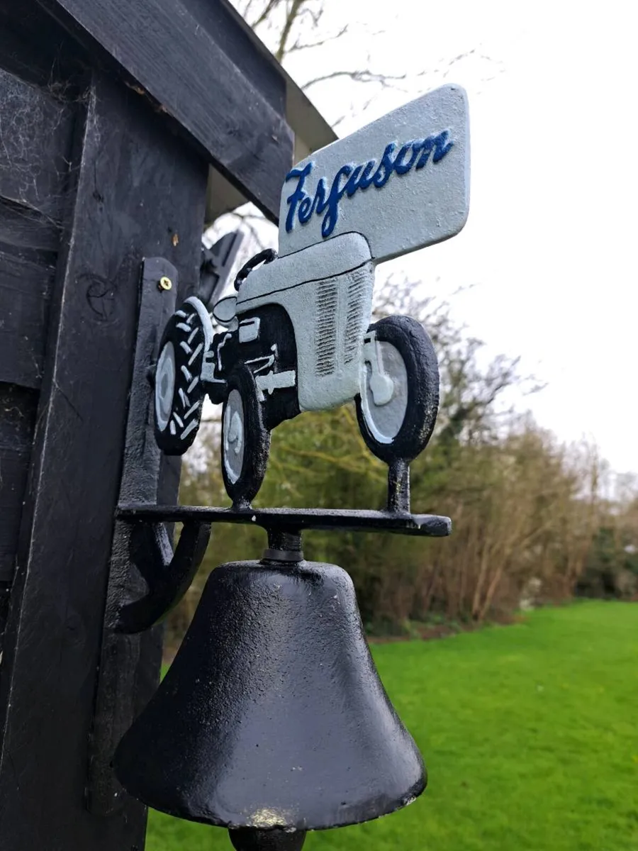 Ferguson  20 cast iron bell - Image 4