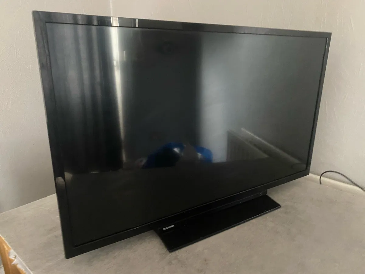 32” inch Toshiba TV - Image 1