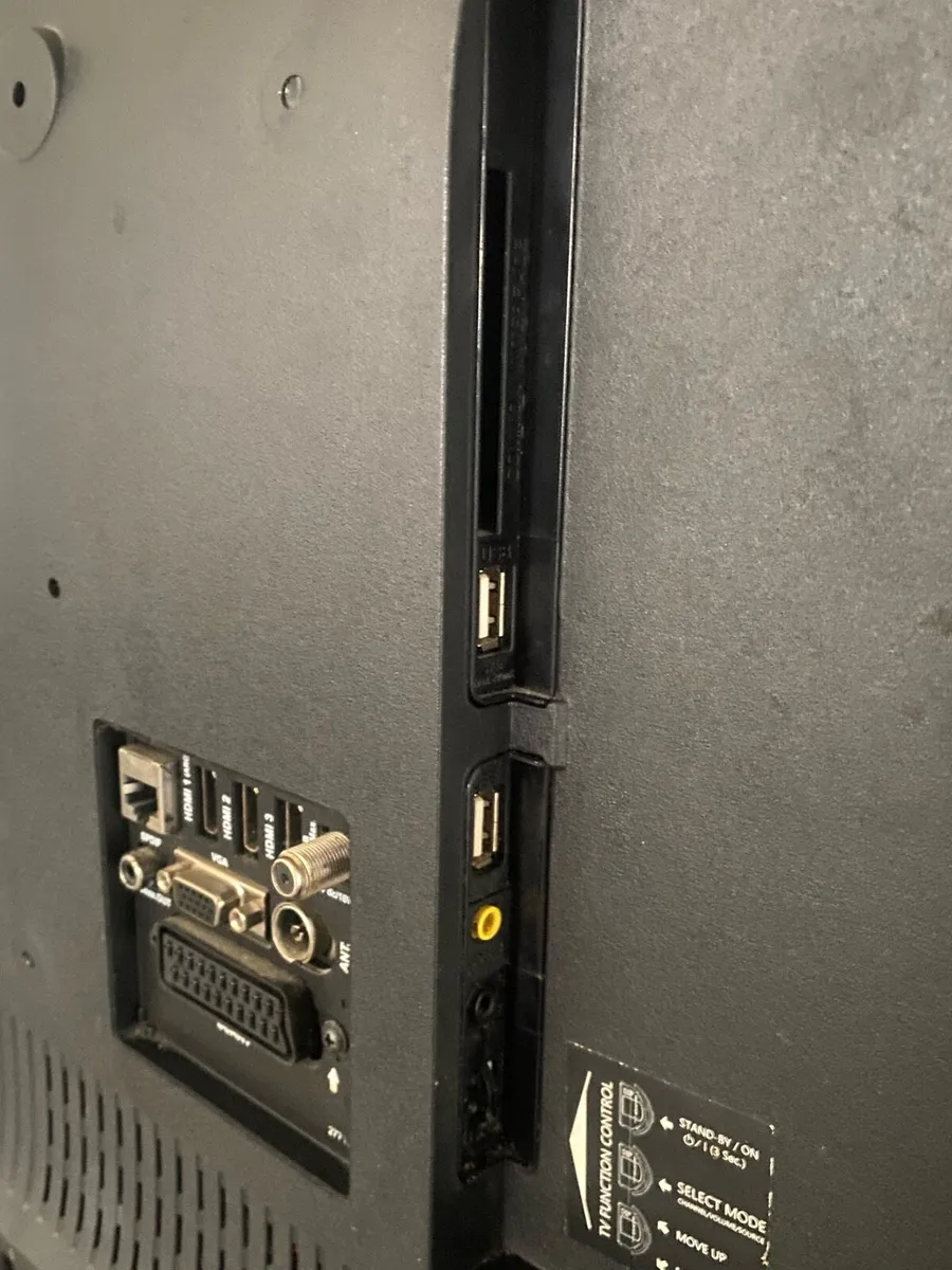 32” inch Toshiba TV - Image 4