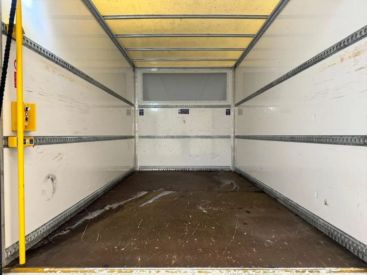 2022 Ford Transit Luton Box Van - Image 3