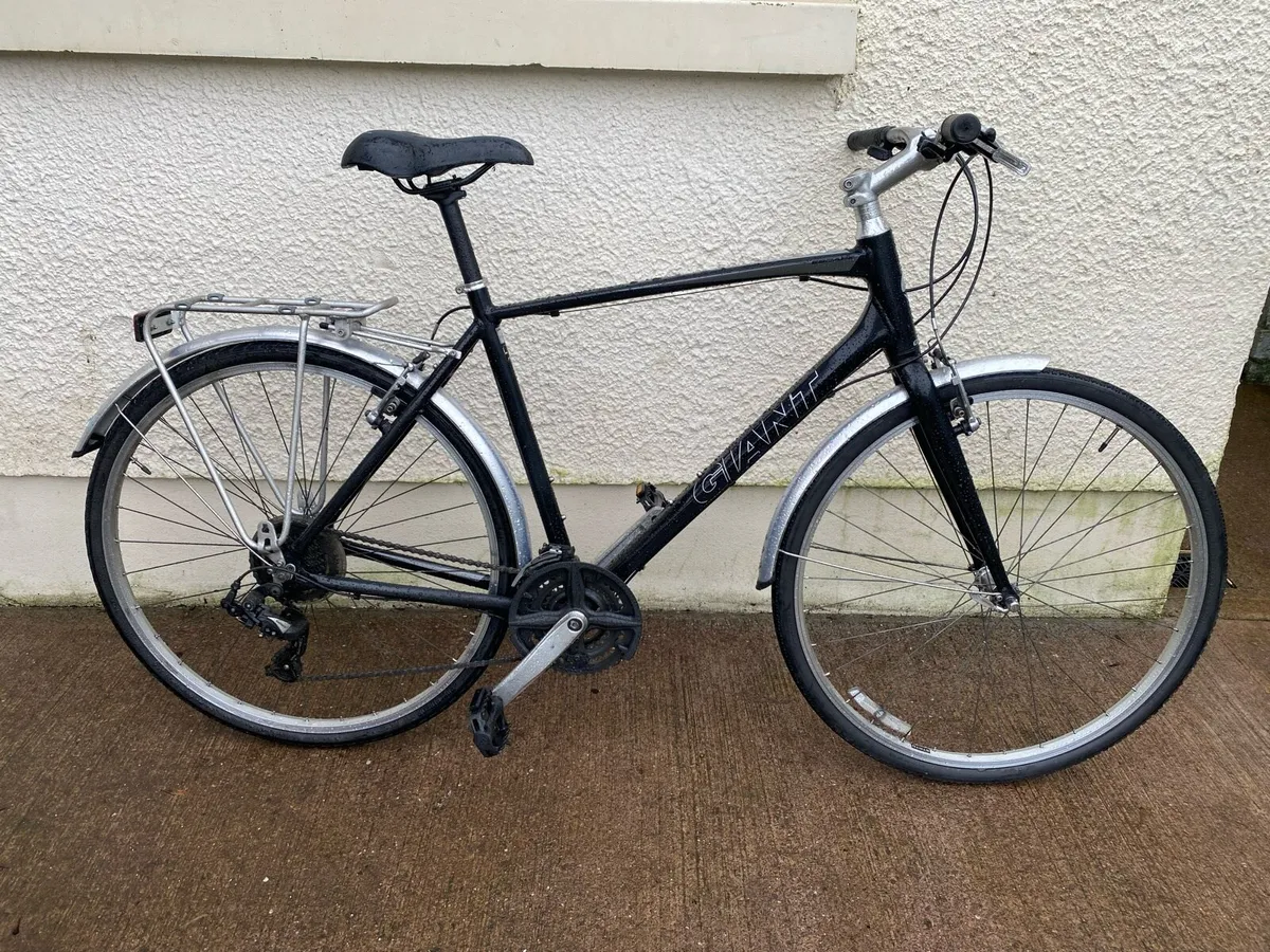 Giant escape3 Large hybrid 28 inch wheels 21 - Image 1