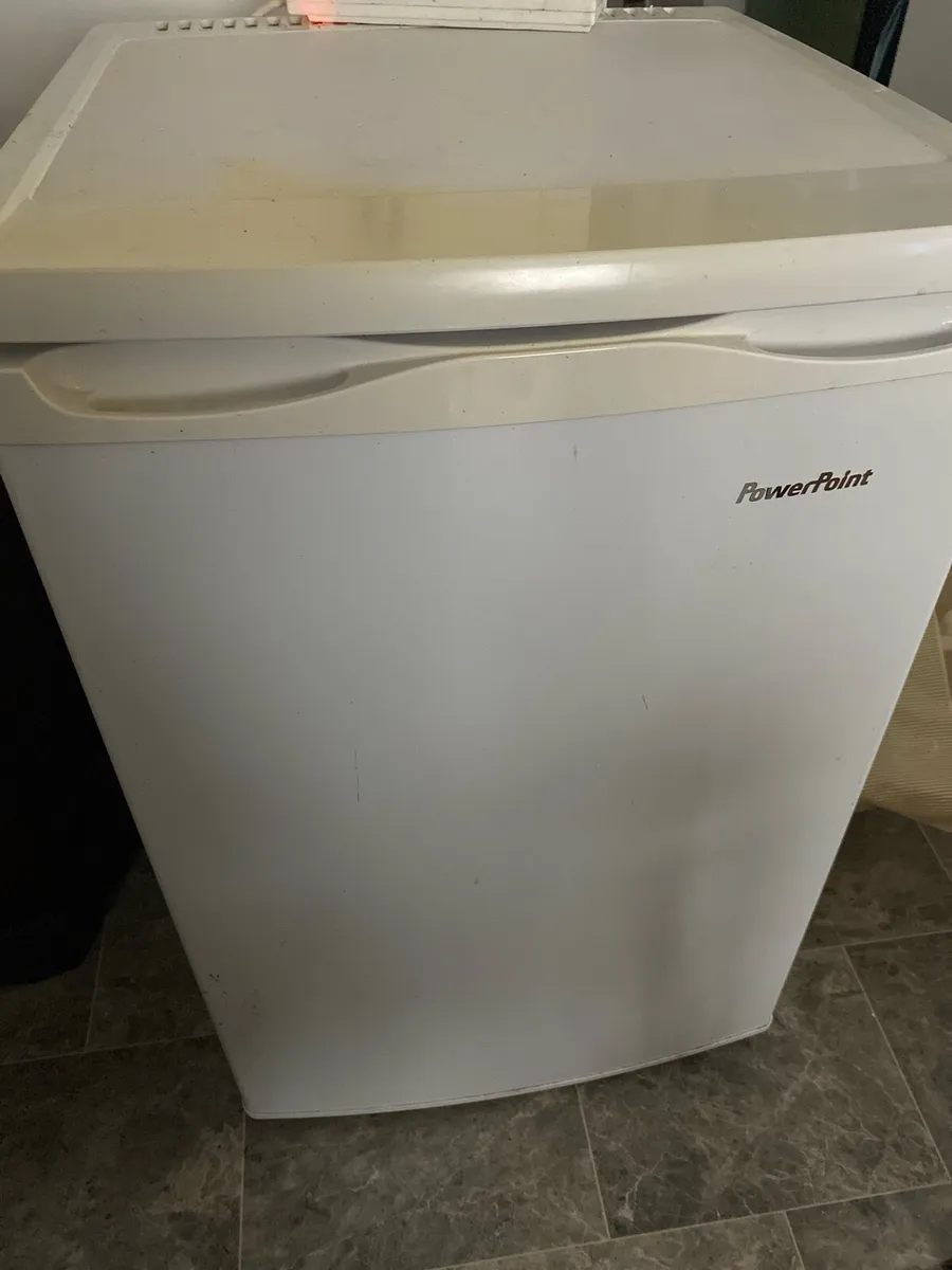 Small fridge - Image 2