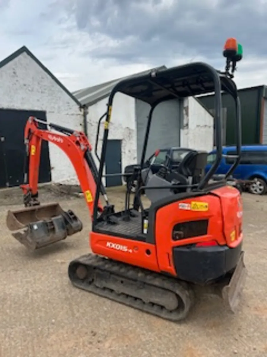 Kubota KX015-4 Mini Excavator 1.5T - Image 2