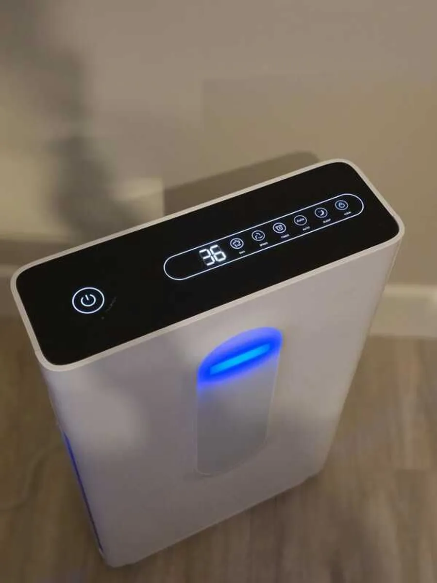 HEPA Air Purifier electriQ 7 Stage Ioniser  Like New - Image 1
