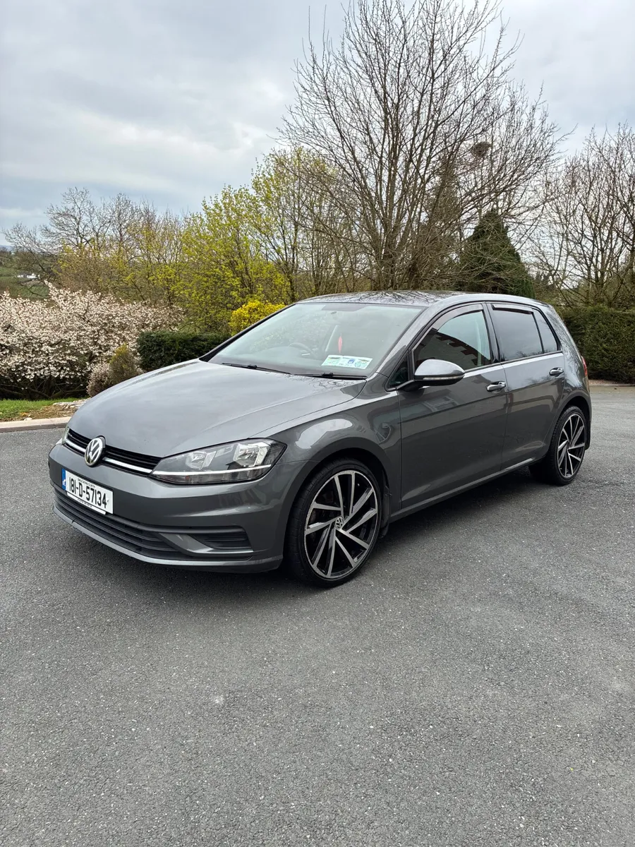 181 VW Golf S Bluemotion 1.6 Diesel - Image 1