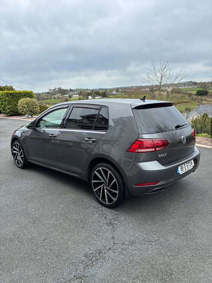 181 VW Golf S Bluemotion 1.6 Diesel - Image 4