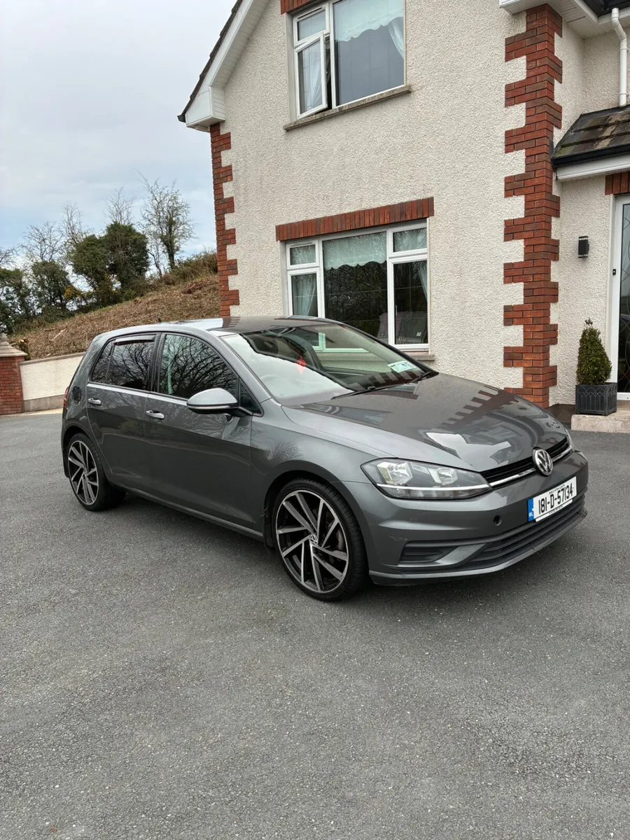 181 VW Golf S Bluemotion 1.6 Diesel - Image 3