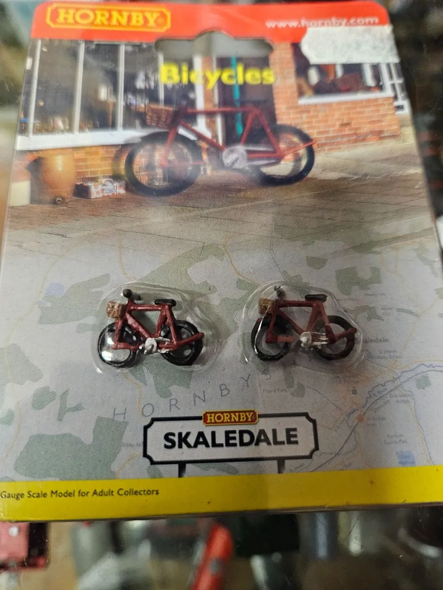Hornby OO Gauge Bicycles - Image 2