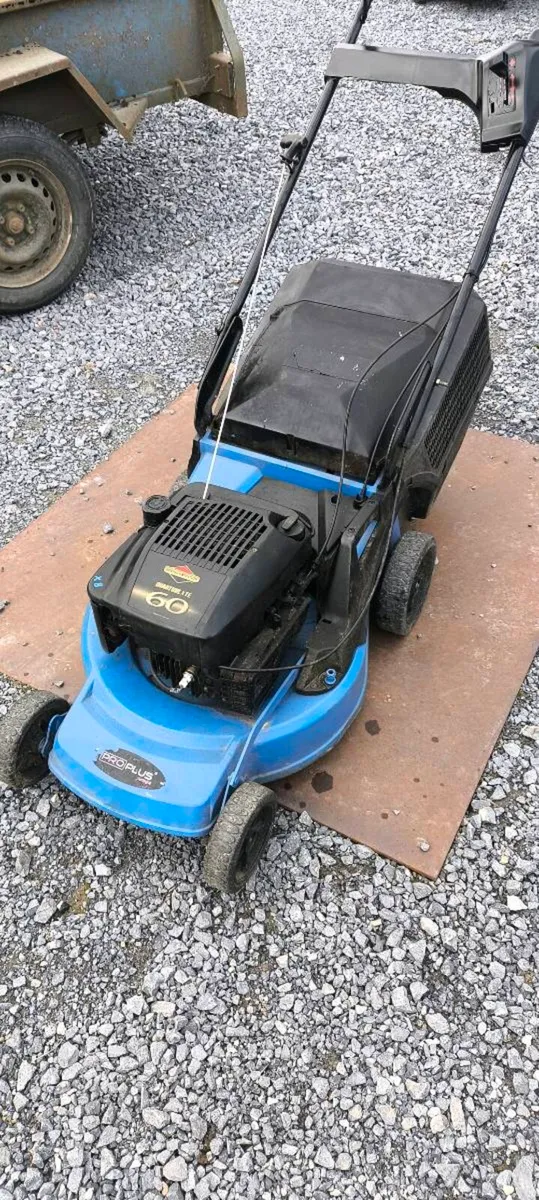 Self propelled lawnmower - Image 1