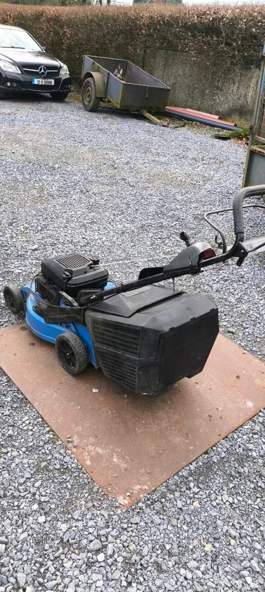 Self propelled lawnmower - Image 2