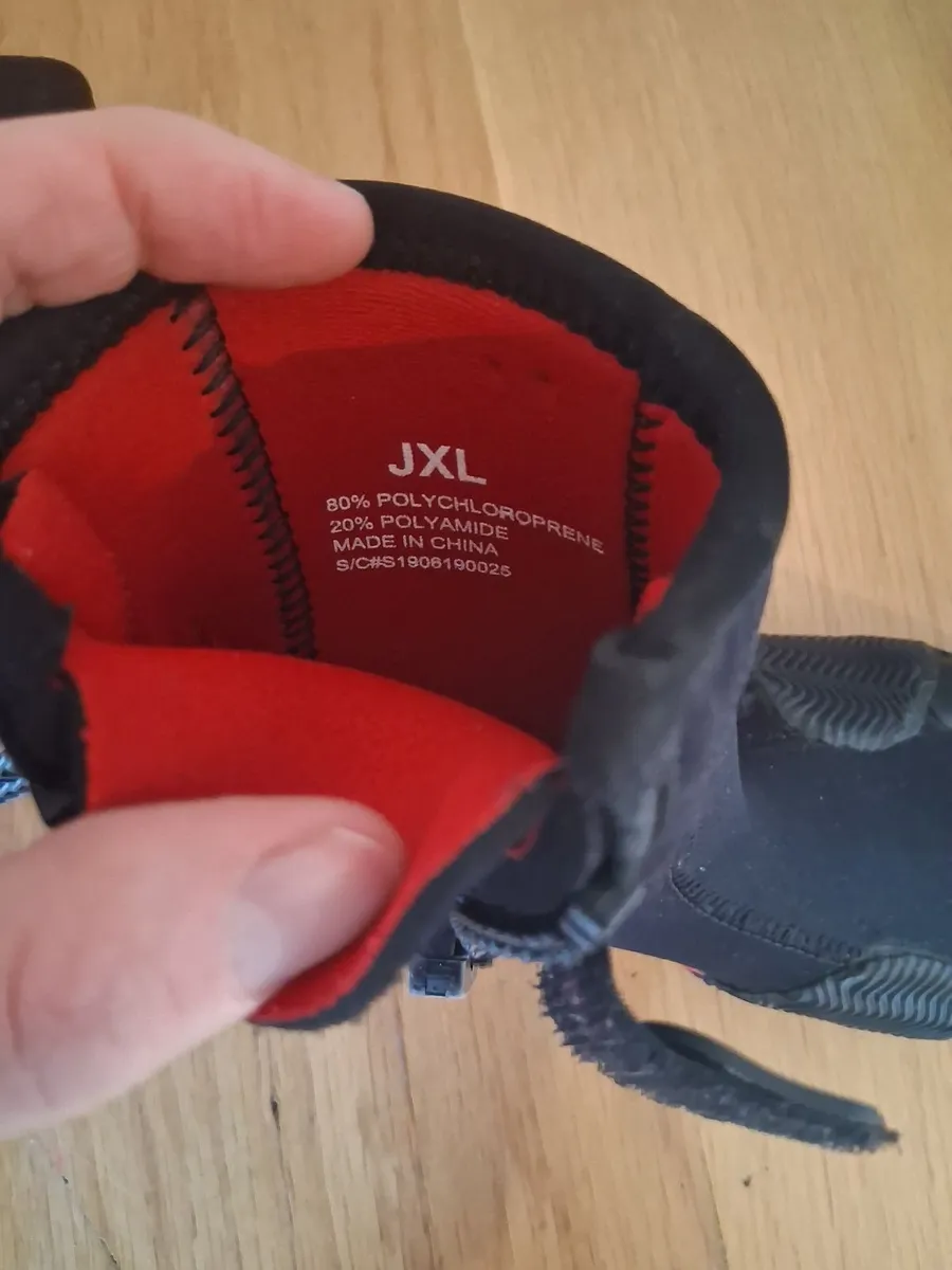 Gull wetsuit booties - Image 1