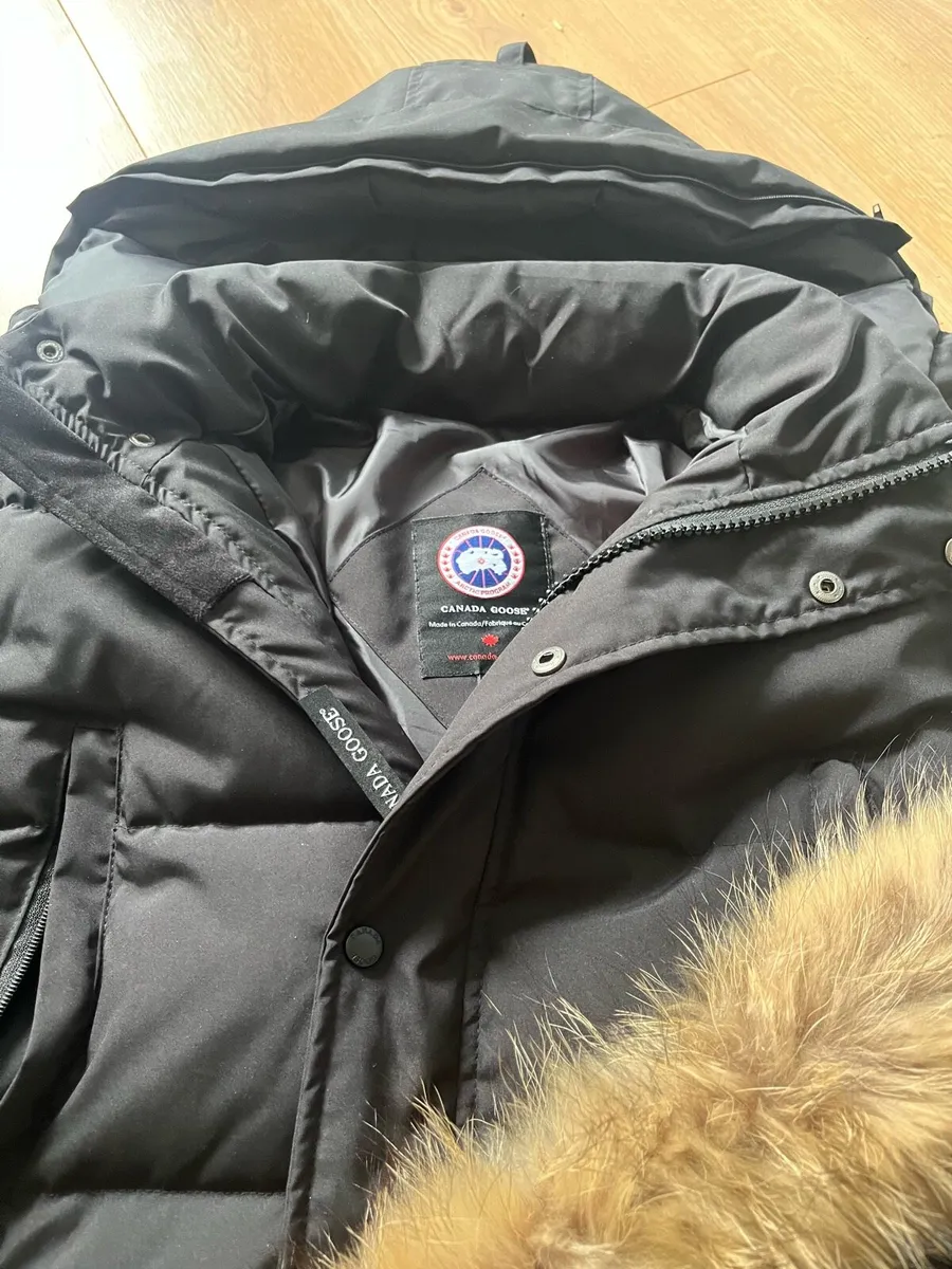 Canada Goose Parka - Image 4