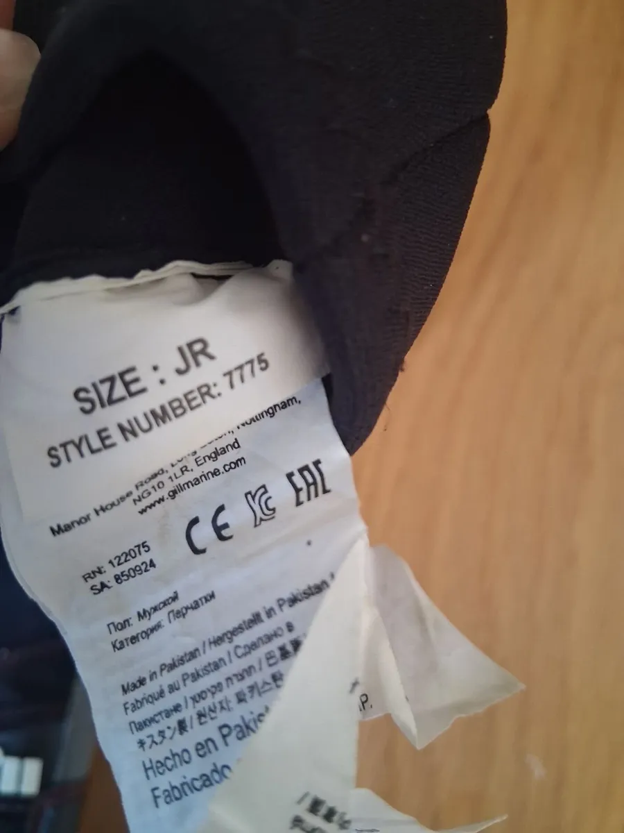 Gill wetsuit gloves - Image 1