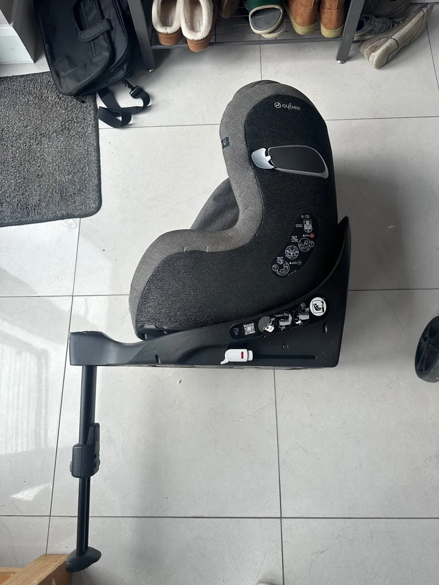 Cybex Sirona Z2 car seat - Image 2