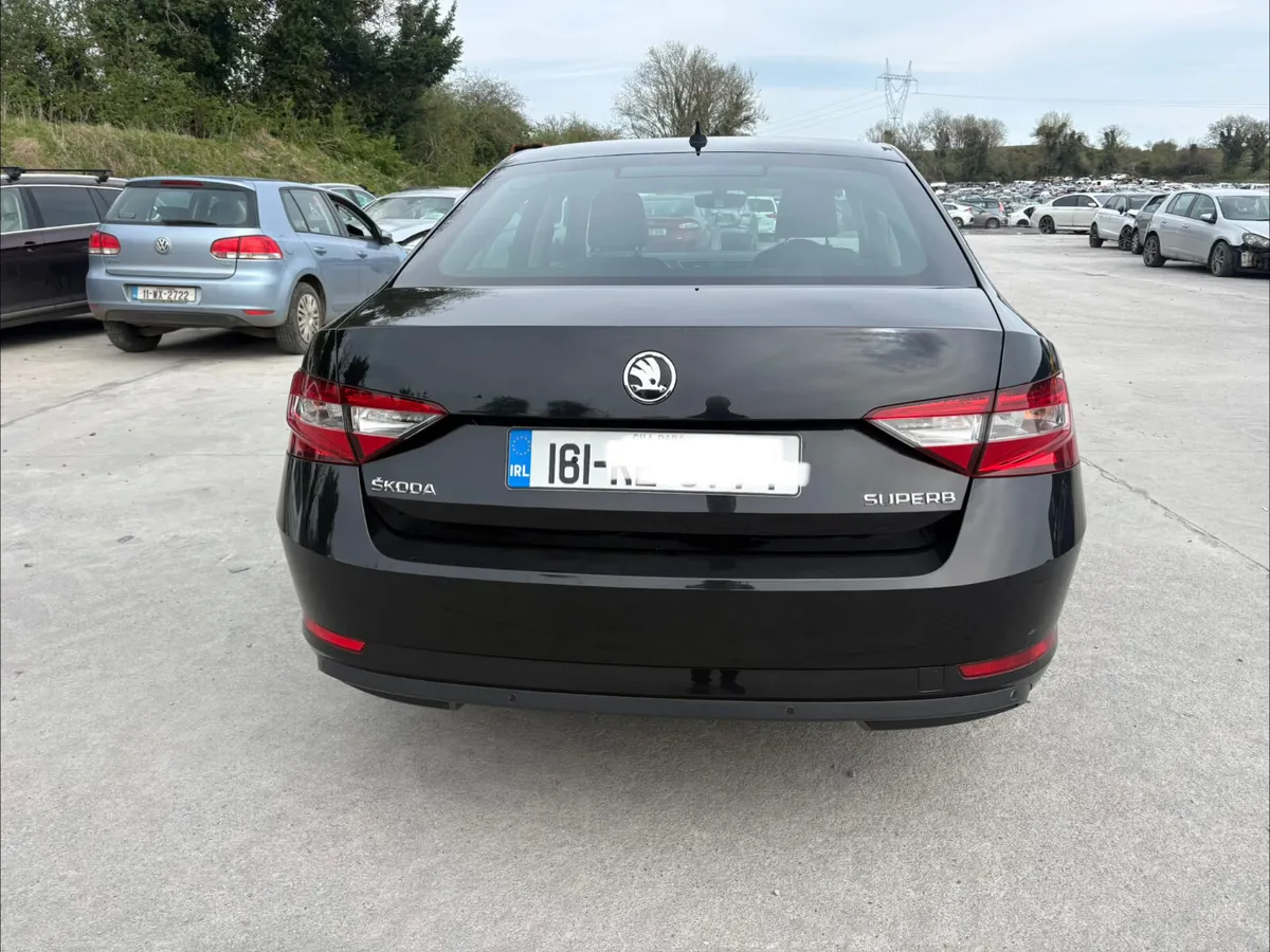 2016 Skoda Supurb *For Parts* - Image 3