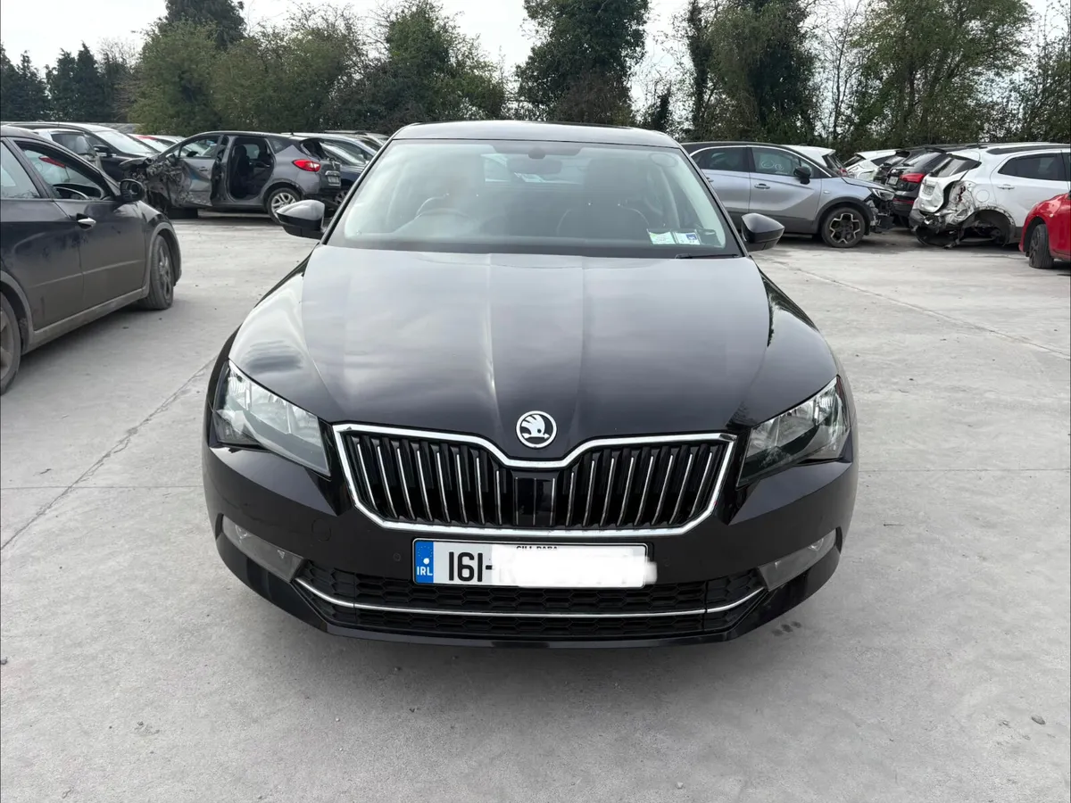 2016 Skoda Supurb *For Parts* - Image 2