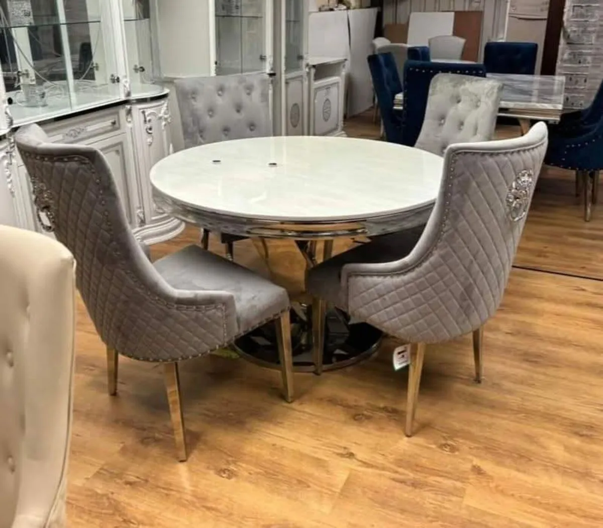 Round Kitchen Dining Table With Chairs - Image 3