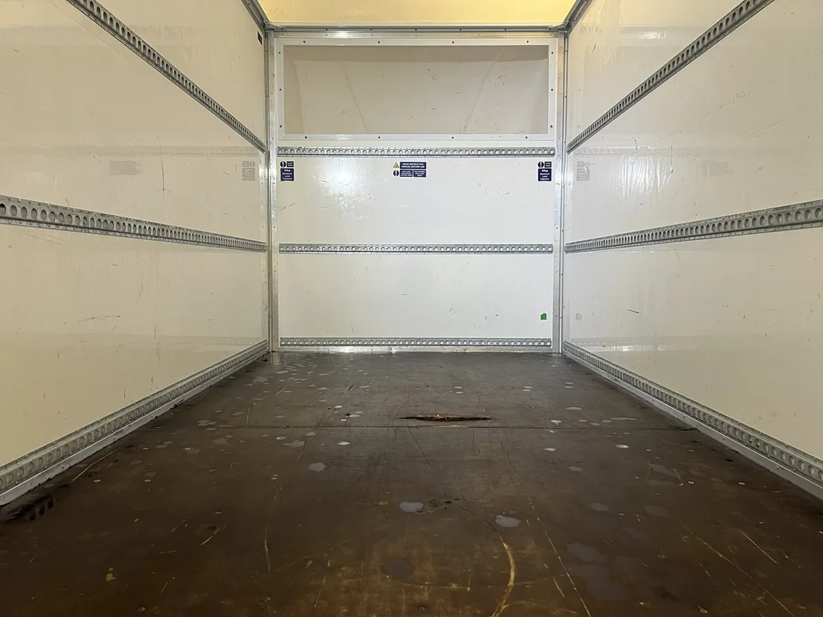 2024 Ford Transit Luton Box Van - Image 3