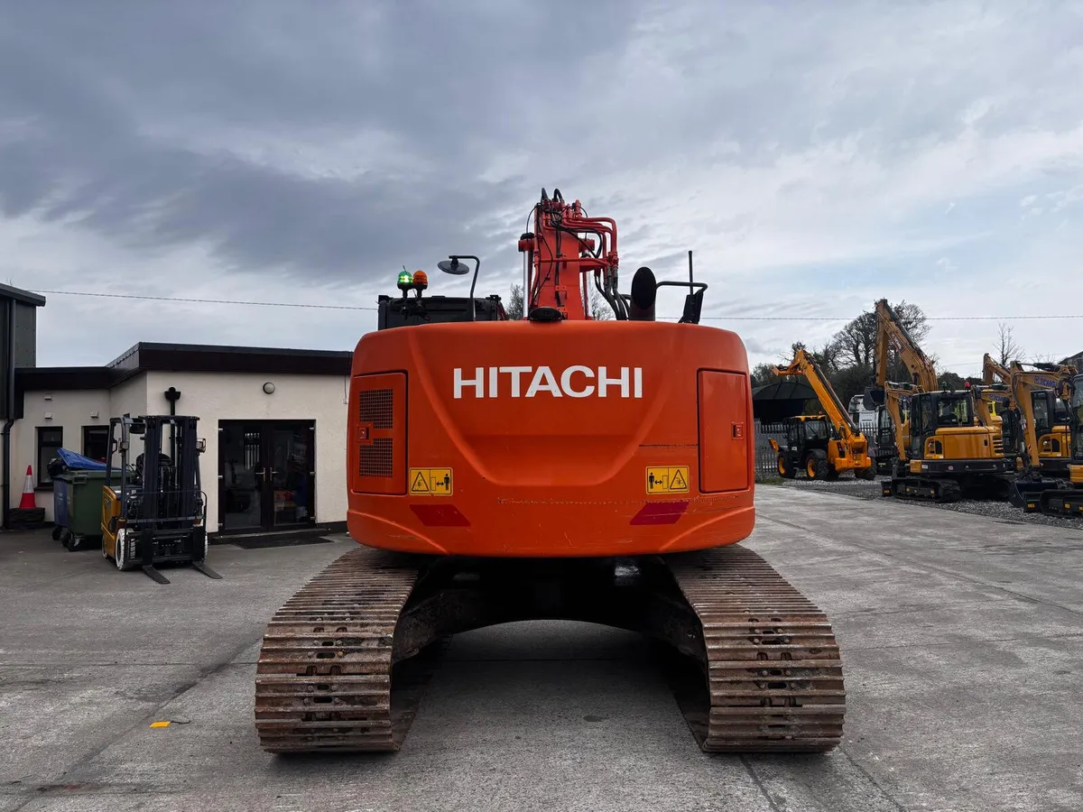 2016 Hitachi Zaxis 225 -5 - Image 2