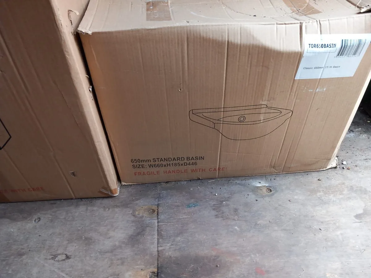 Bathroom vanity - Image 2