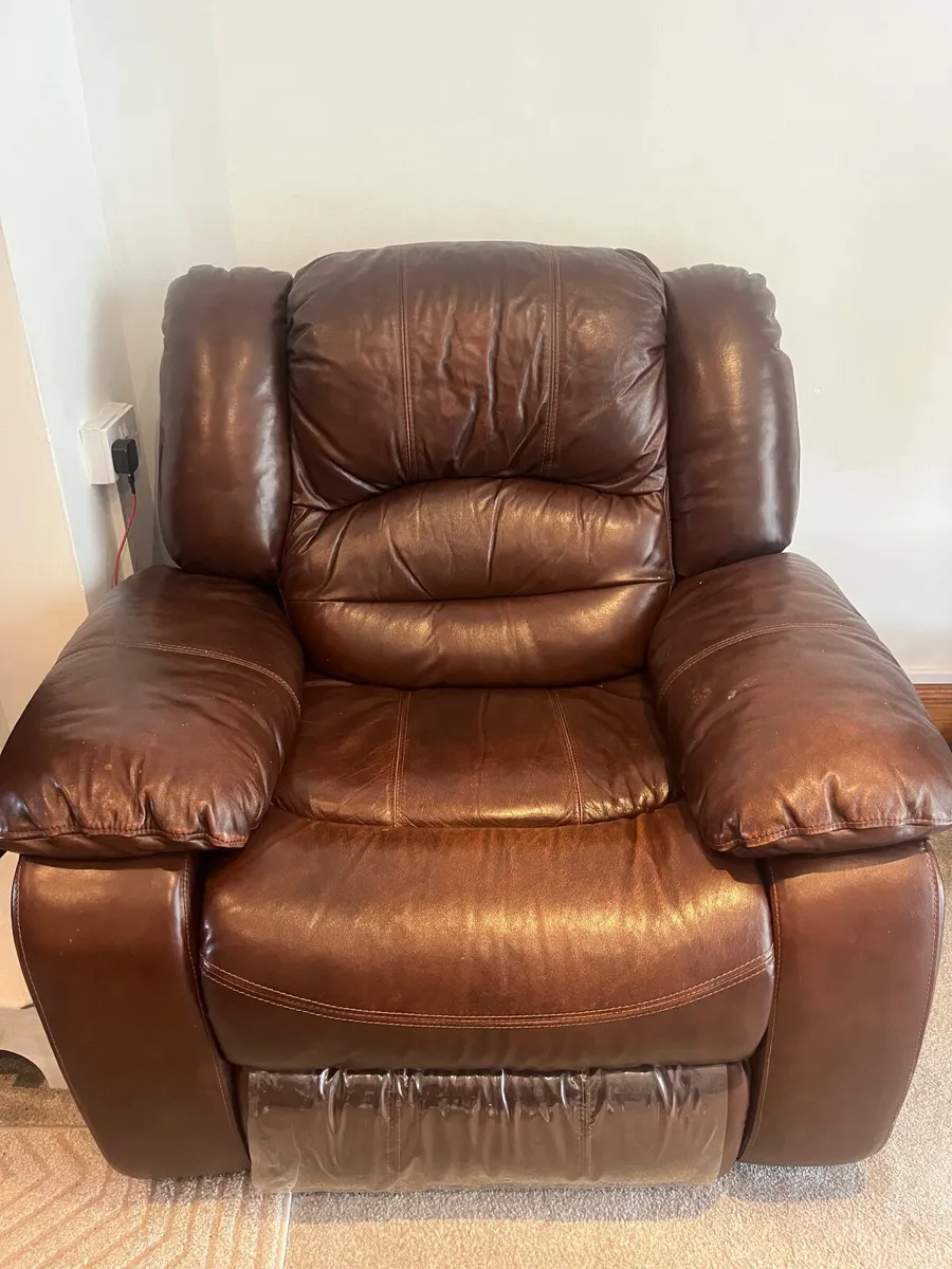 2 brown Leather recliner chair - Image 1