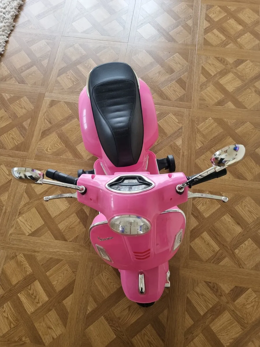 Toy motorcycle - Image 1
