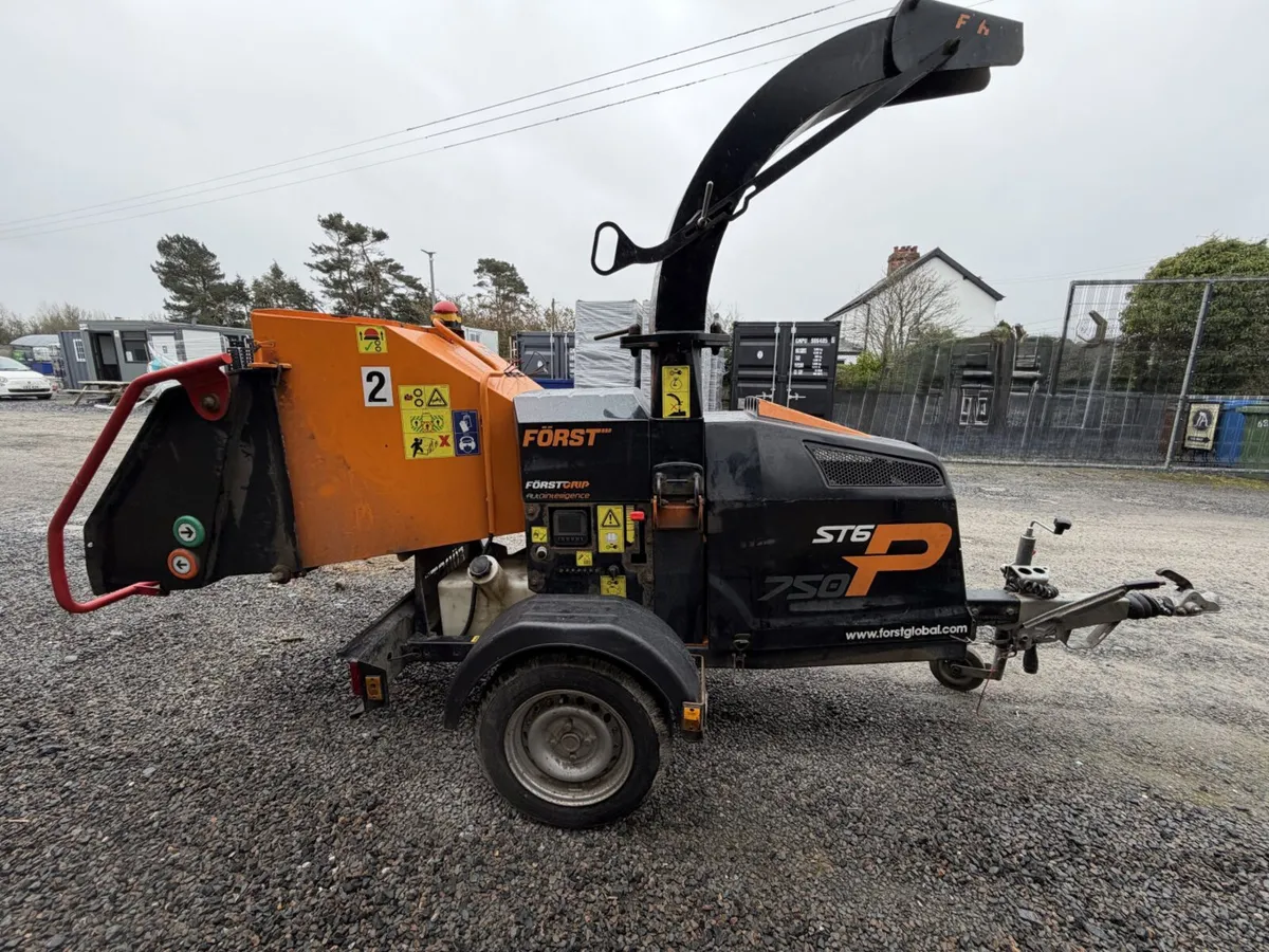 2022 FORST ST6P Wood Chipper **Online Auction** - Image 3