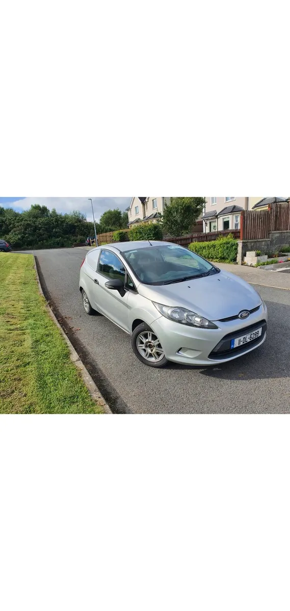 FIESTA VAN - Image 1