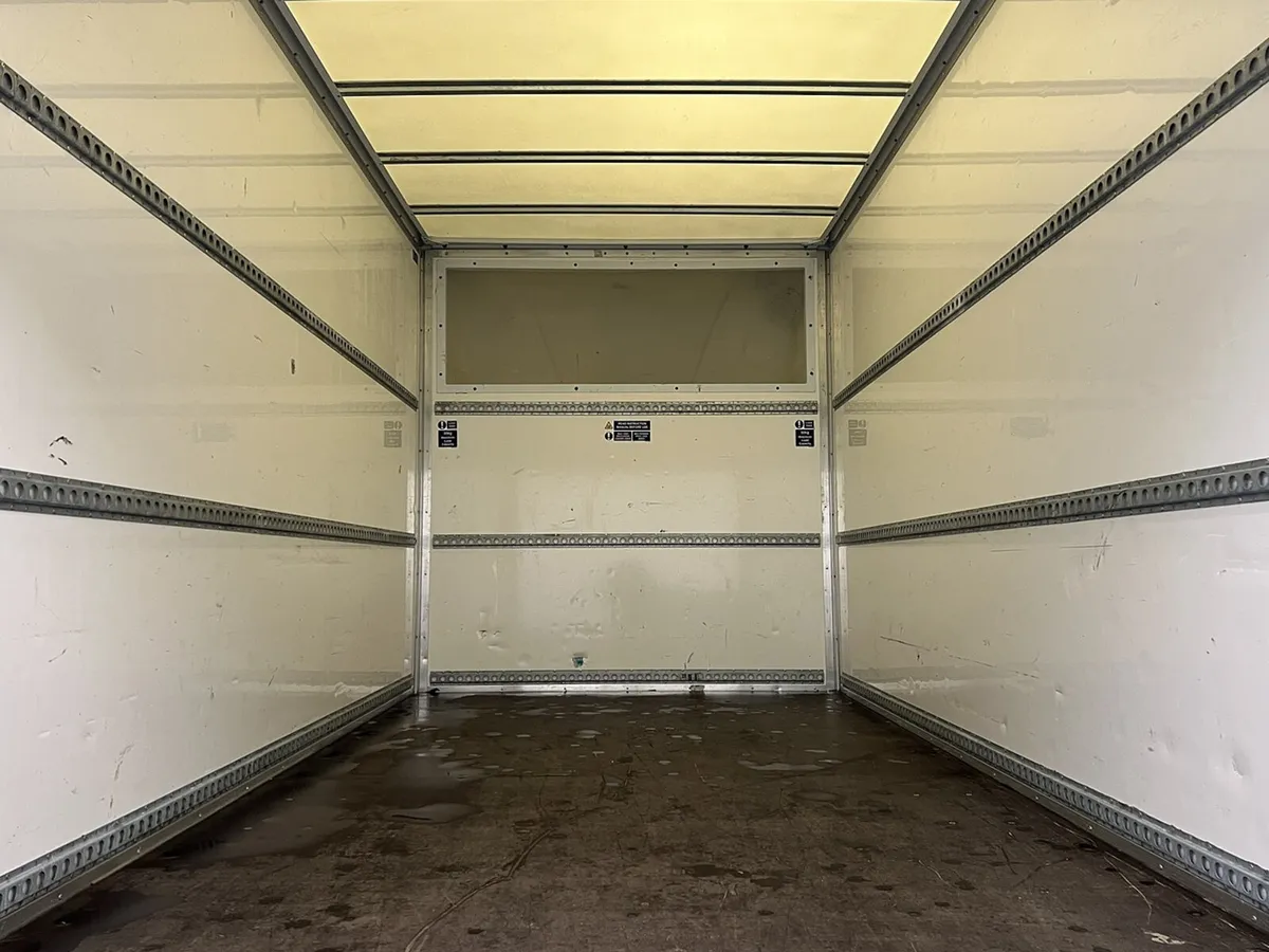 2024 Ford Transit Luton Box Van - Image 3