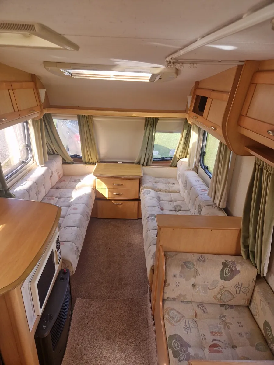 Bailey pageant caravan - Image 2