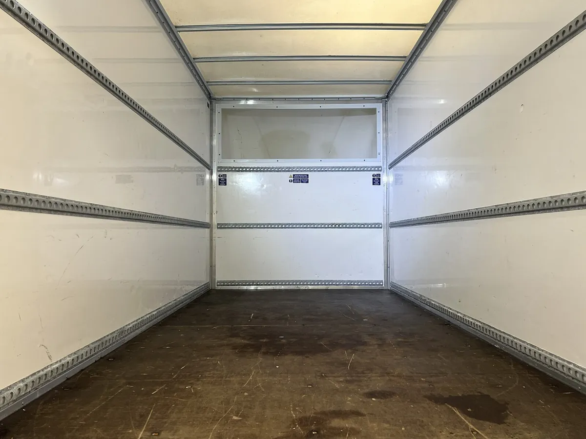 2024 Ford Transit Luton Box Van - Image 3