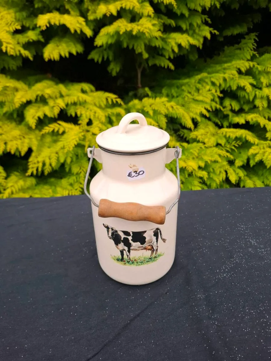 Cow small enamel milk churn