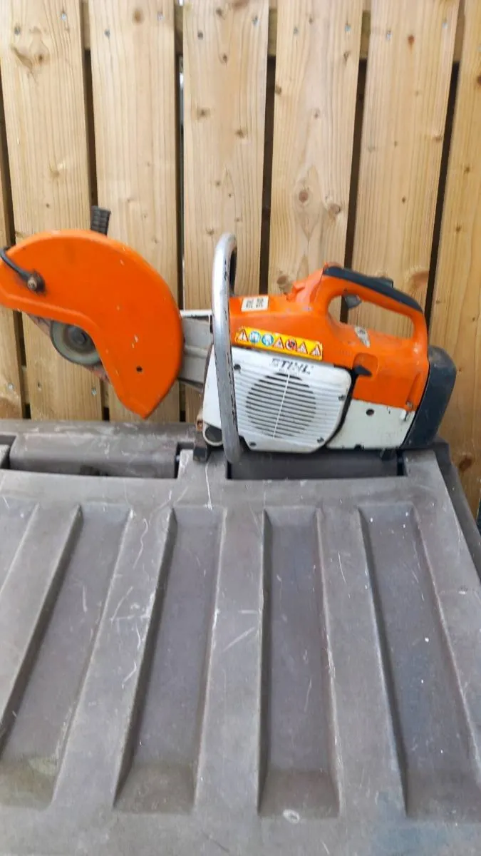 Stihl concrete saw - Image 1