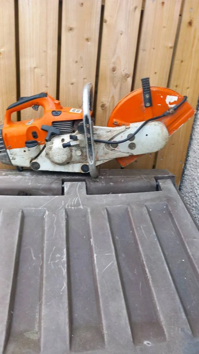 Stihl concrete saw - Image 2