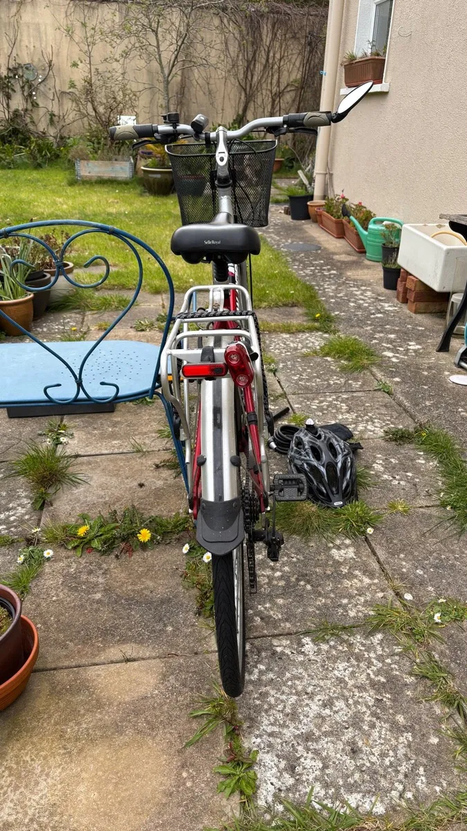 Ladies bicycle - Image 4