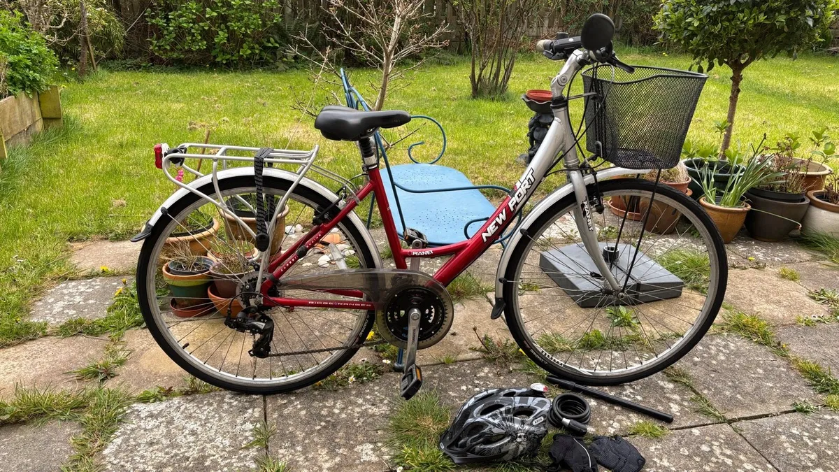 Ladies bicycle - Image 1