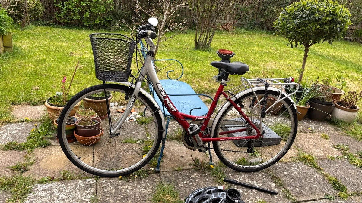 Ladies bicycle - Image 2