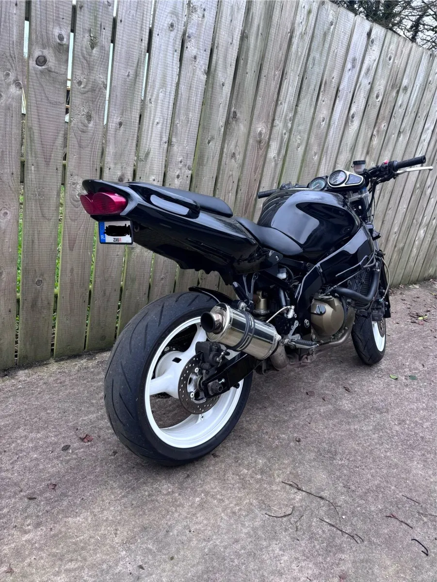 Kawasaki ZX6r - Image 1